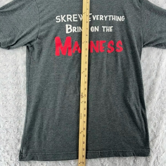 Skrewball Peanut Butter Whiskey Unisex Size Medium Grey Tshirt - Picture 2 of 9